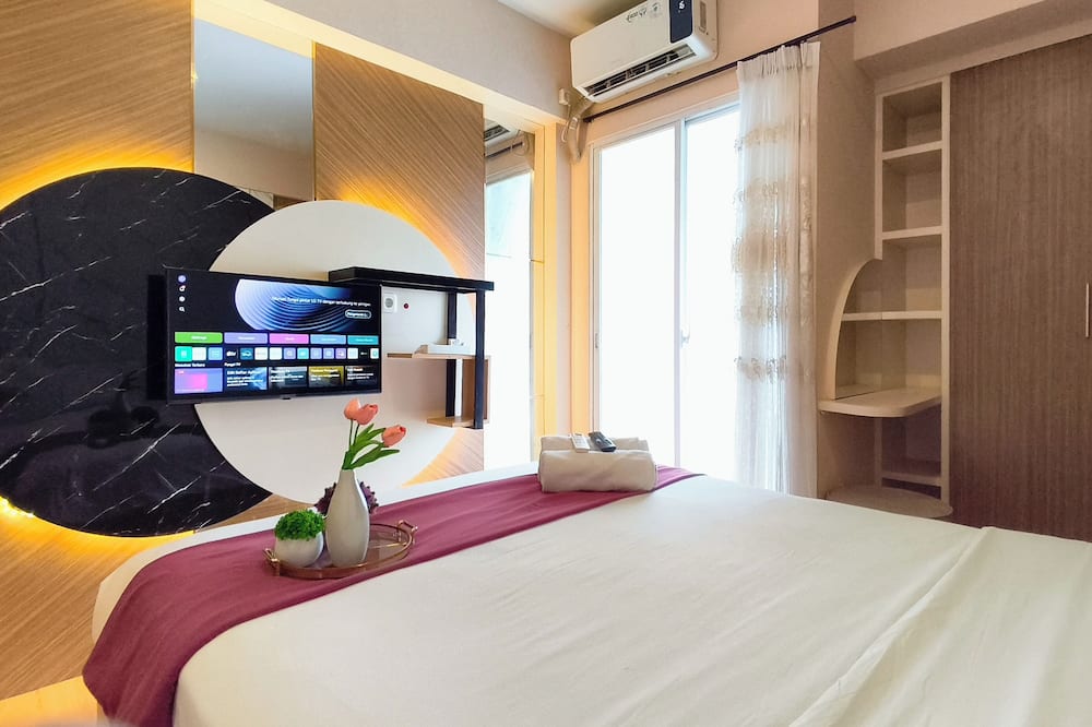 2 Pax Wooden Accents Studio At Suncity Residence