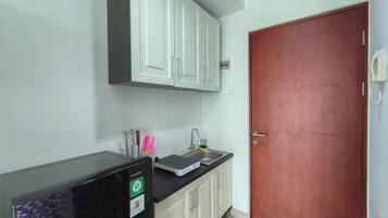 Standard Studio | Private kitchen | Electric kettle