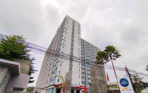 Exterior - Comfortable Gray Studio Room At Apartment Taman Melati Jatinangor (Hegarmanah)