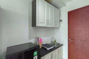 Interior - Comfortable Gray Studio Room At Apartment Taman Melati Jatinangor (Hegarmanah)