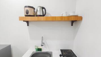 Standard Apartment | Private kitchen | Electric kettle