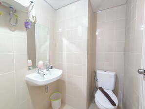 Interior - White Tone 1Br For 2 Pax At Parahyangan Residence (Bandung)