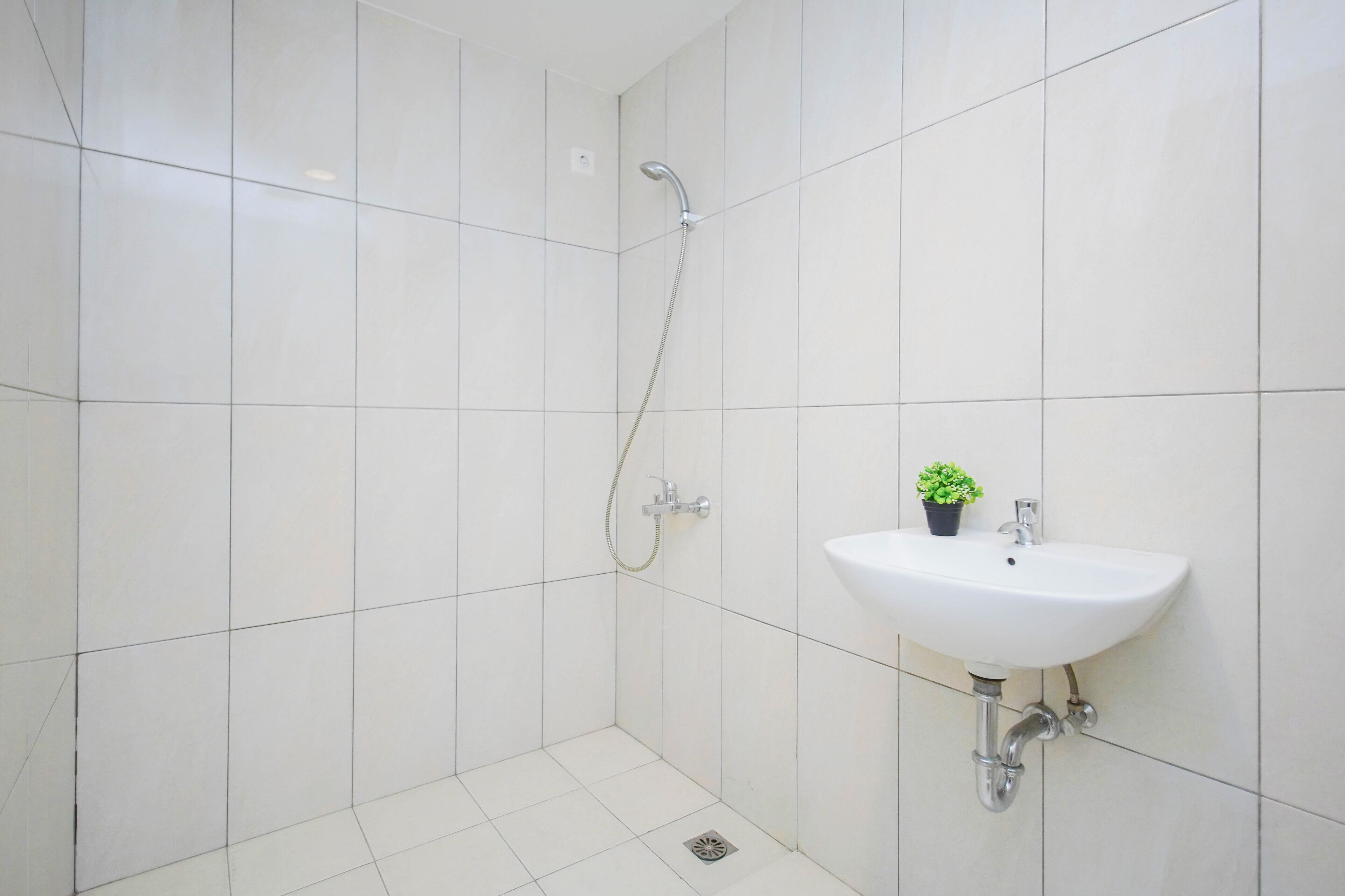 Standard Studio | Bathroom