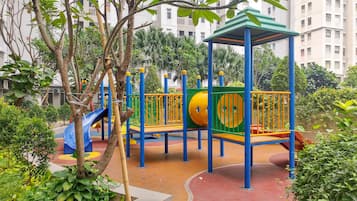 Área de juegos infantiles al aire libre