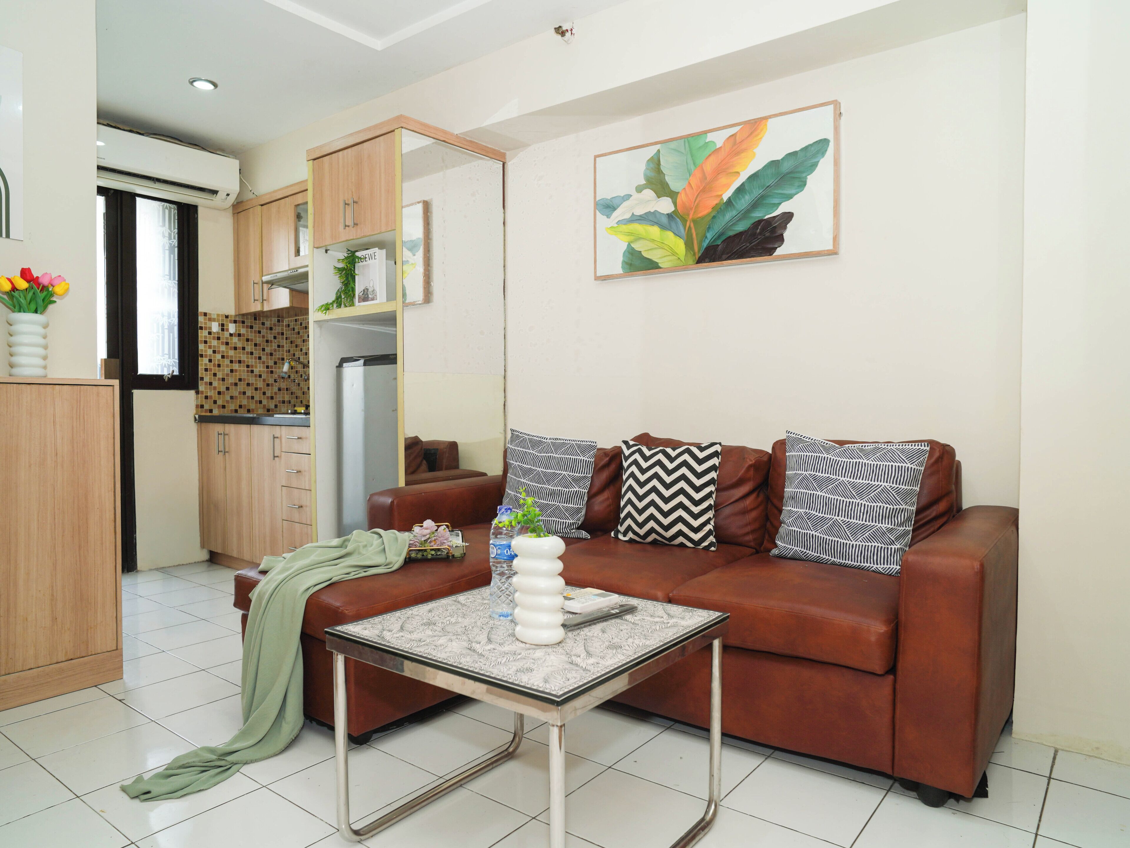 Standard Apartment | Living room