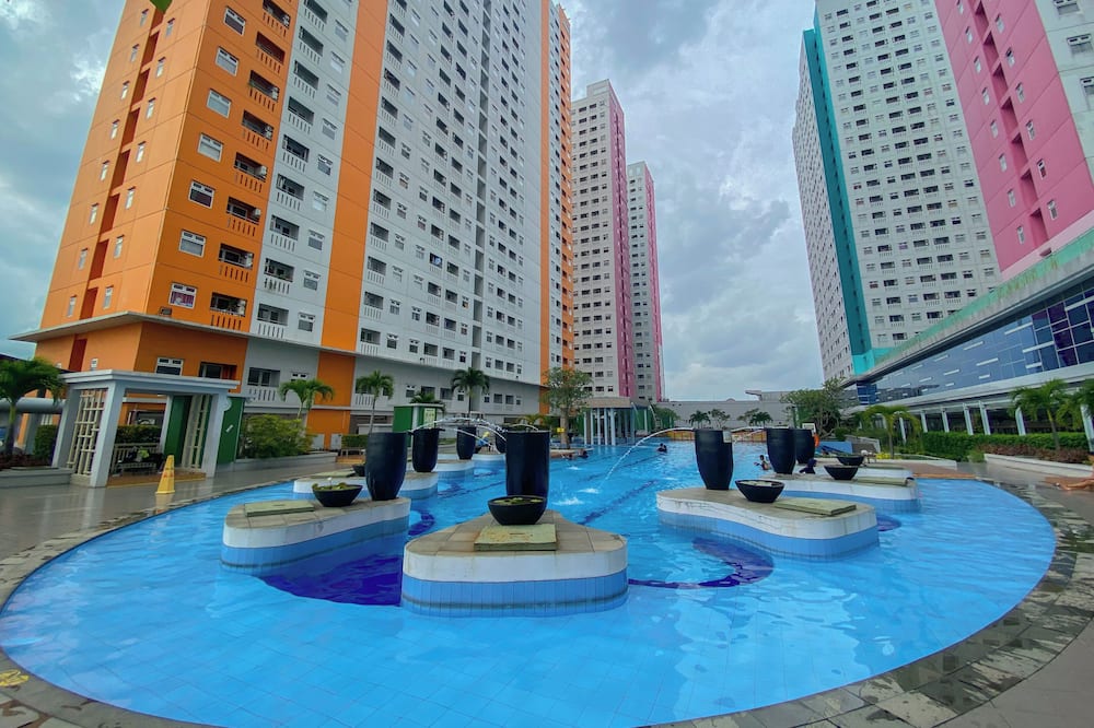 Best Homey And Strategic 2Br Apartment At Green Pramuka City