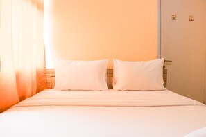 Standard Apartment | Iron/ironing board - Best Homey And Strategic 2Br Apartment At Green Pramuka City (Jakarta)