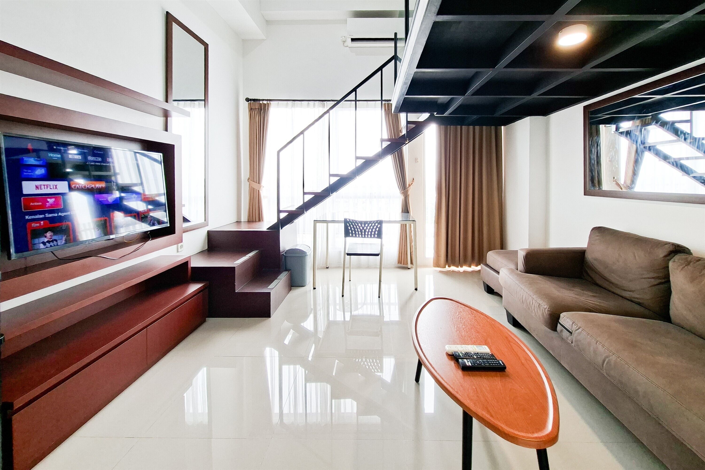 Standard Studio