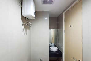 Standard Studio | Bathroom - Tranquil Studio For 2 Pax At Tree Park City Bsd Apartment (South Tangerang)