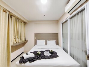 Standard Apartment - Bright And Comfortable 1Br At Gateway Pasteur Apartment (Cimahi)