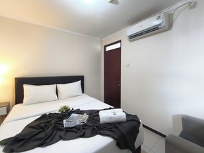 Standard Apartment - Neat And Restful 2Br At Gateway Pasteur Apartment (Cimahi)