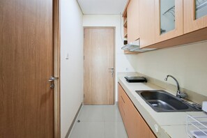 Standard Studio | Private kitchen - 3 Pax Practical Studio With Trundle Bed At B Residence (Tangerang)