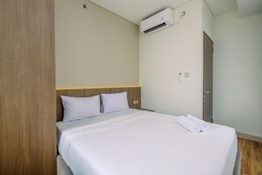 Standard Apartment - Comfortable 1Br With Extra Room At Transpark Cibubur Apartment (Bekasi)