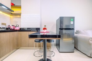 Standard Apartment | Dining room - Comfortable 1Br With Extra Room At Transpark Cibubur Apartment (Bekasi)