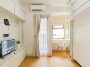 Room - Minimalist Studio Space At Transpark Cibubur Apartment (Bekasi)
