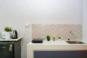 Interior - Smart Layout Studio At Dave Apartment Near Universitas Indonesia (Depok)
