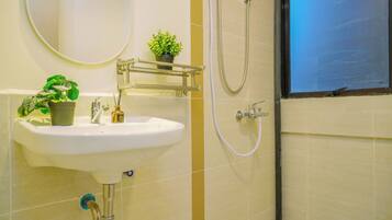 Apartemen Standar | Kamar mandi
