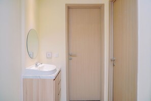 Standard Apartment | Bathroom - 2Br Near Cikarang Japanese School At Apartment Meikarta (Cikarang)