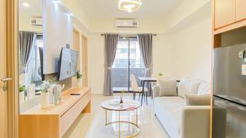 Standard Apartment | Living room