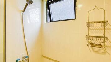 Standard Apartment | Bathroom
