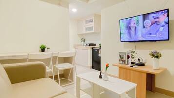 Standard Apartment | Television