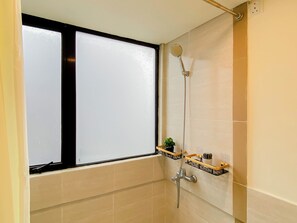 Standard-Apartment | Badezimmer