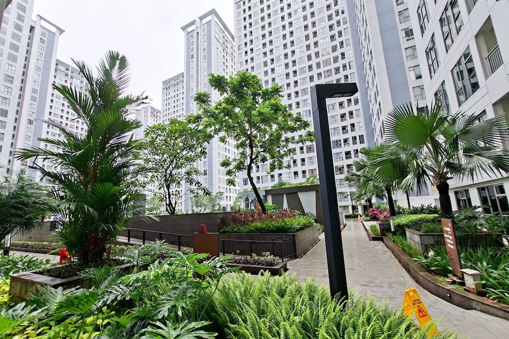 Simple 2Br Space At Apartment M-Town Residence