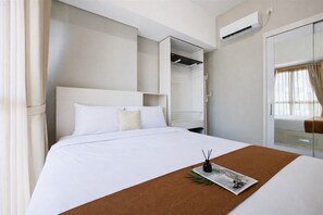 Room - Calm And Casual Living 1Br At Casa De Parco Apartment (Pagedangan)