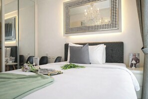 Standard Studio - Chic And Comfortable Studio Room At Apartment Sky House Bsd (Pagedangan)