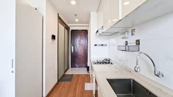 Standard Studio | Private kitchen | Electric kettle