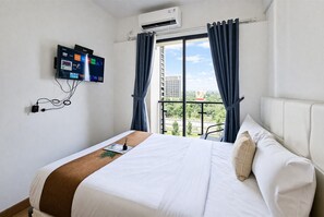 Standard Studio - Functional And Cozy Studio At Sky House Bsd Apartment (Pagedangan)
