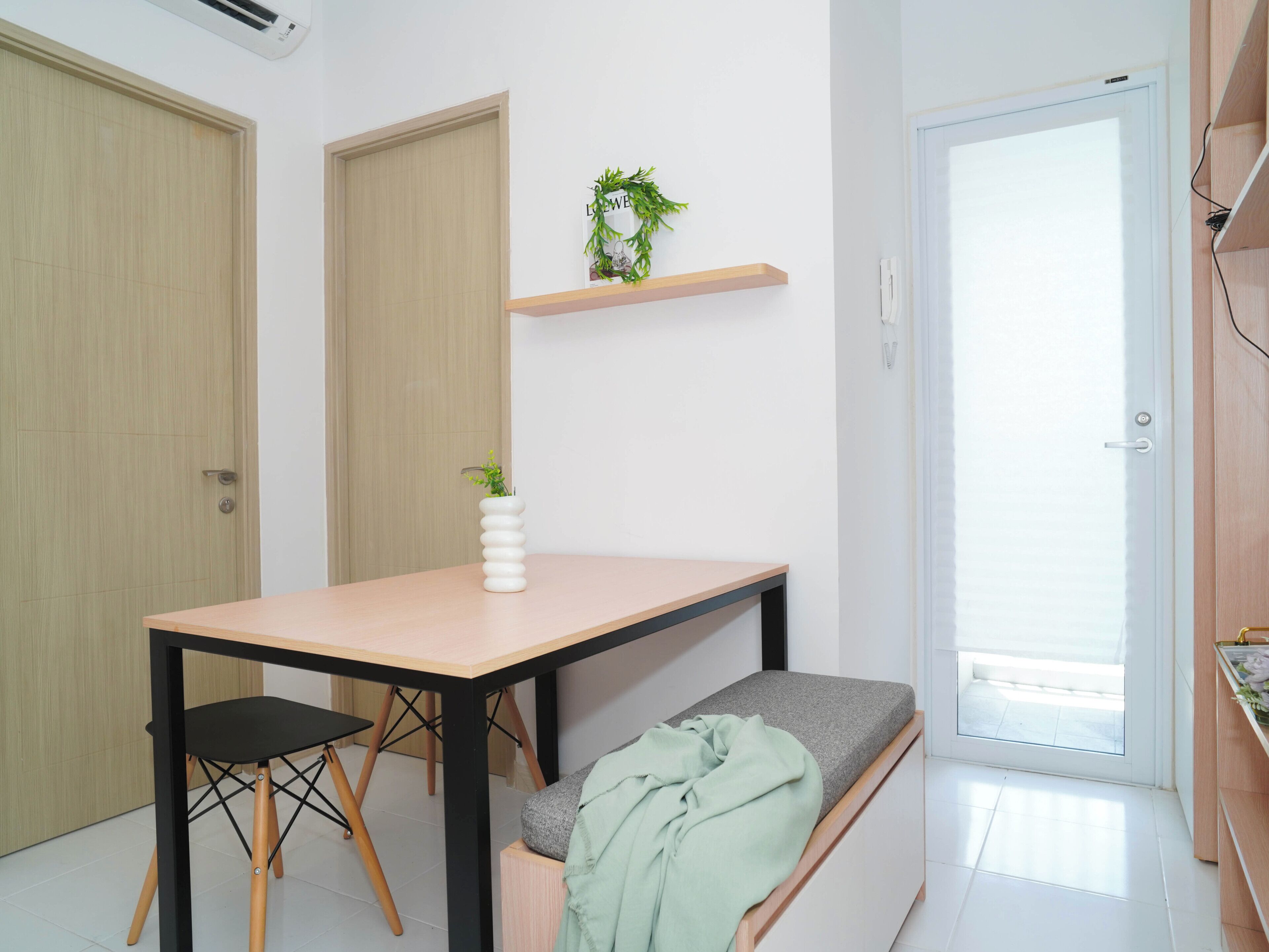Standard Apartment | Dining room
