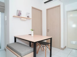 Standard Apartment | Dining room