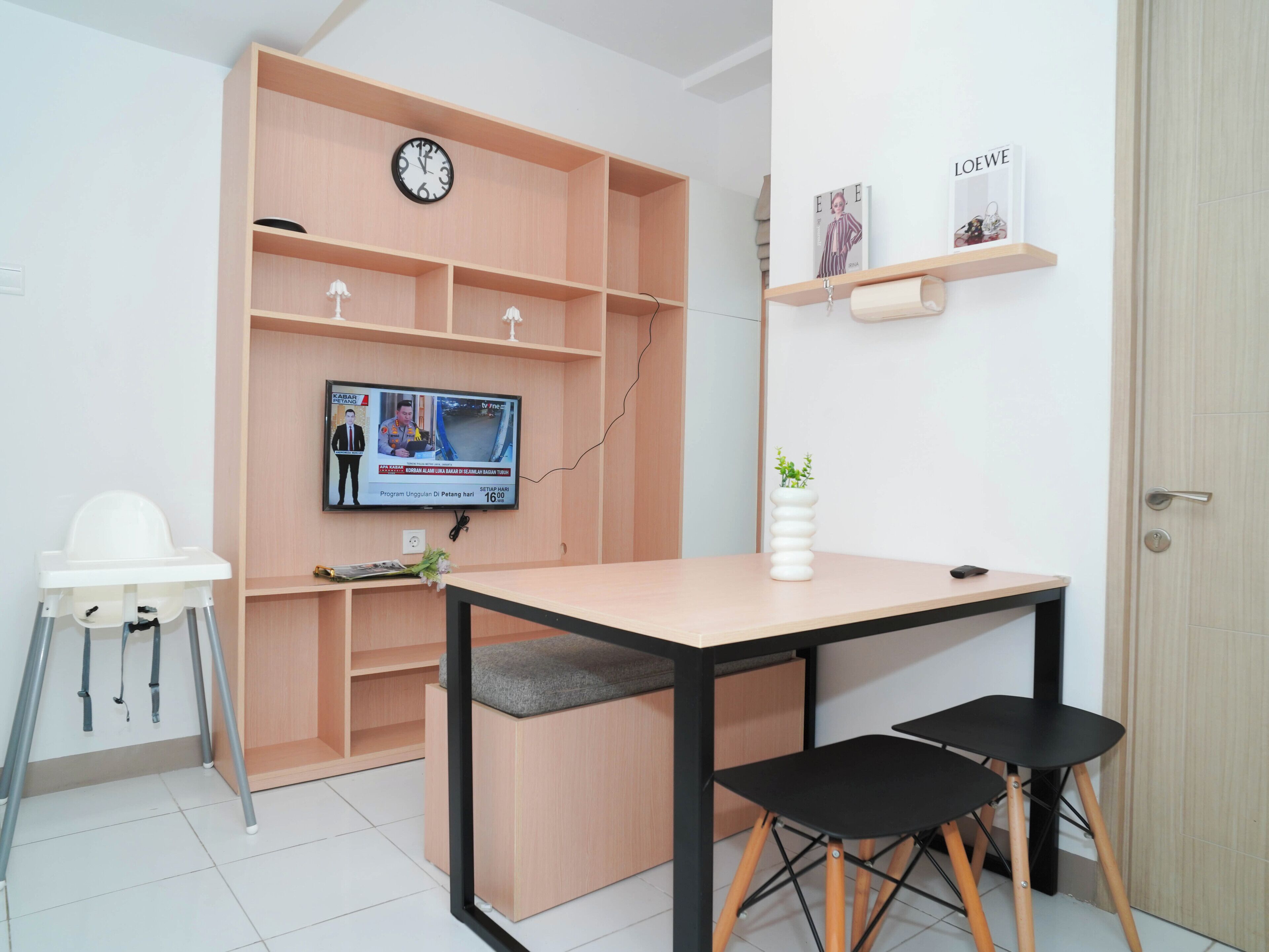 Standard Apartment | Living area