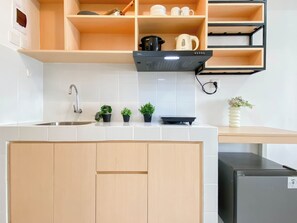 Standard Studio | Private kitchen - Practical Studio For 2 Pax At Tokyo Riverside Pik 2 Apartment Near Nice (Teluknaga)