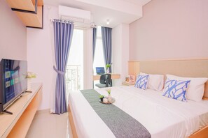 Standard Studio - Comfy Studio For 2 Pax At B Residence Grogol (Jakarta)