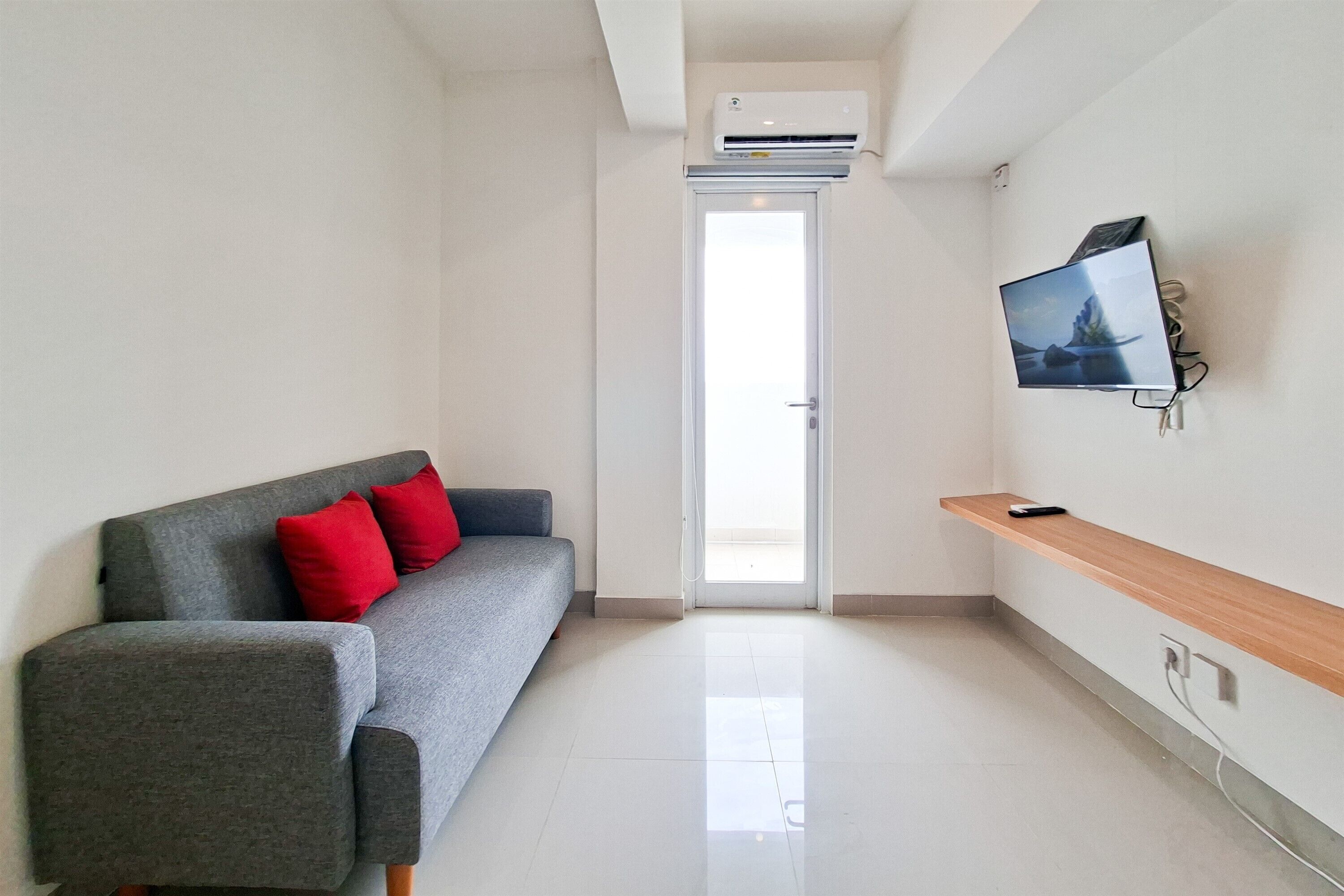 Standard Apartment | Living area