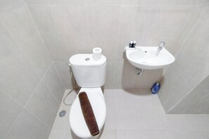 Standard Studio | Bilik Mandi | Kelengkapan dandanan diri percuma 