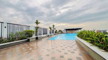Kolam renang outdoor