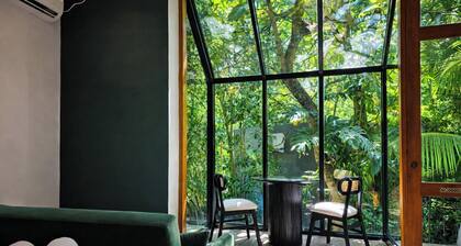 Guru Giri Forest Cabin Villa 2BR with Pool Access