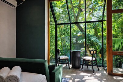 Guru Giri Forest Cabin Villa 2BR with Pool Access (Include Breakfast)