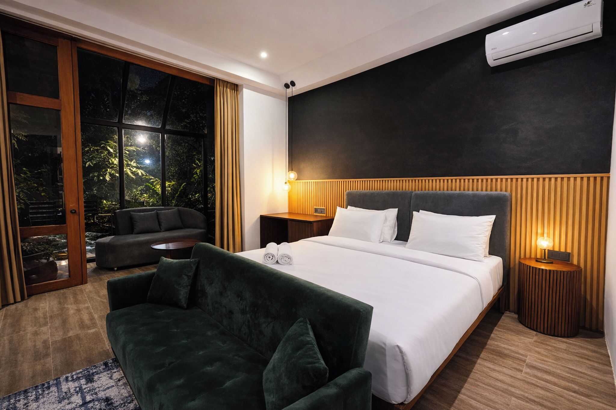 Standard Villa | Iron/ironing board, bed sheets