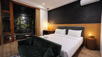 Standard Villa | Iron/ironing board, bed sheets