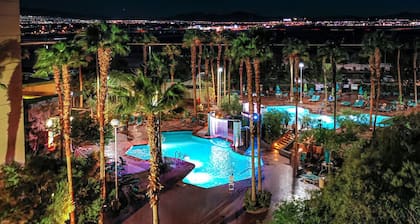 The Grandview at Las Vegas Huge 2 bedroom Desert Oasis