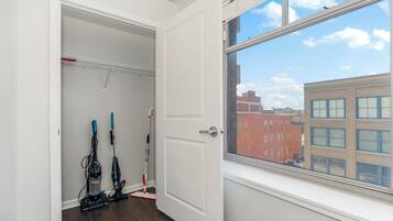 Apartment, 2 Bedrooms, Non Smoking, Kitchen | Interior