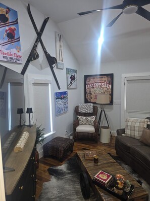 Interior - In town home in North Wilkesboro. Close to everything. (North Wilkesboro)