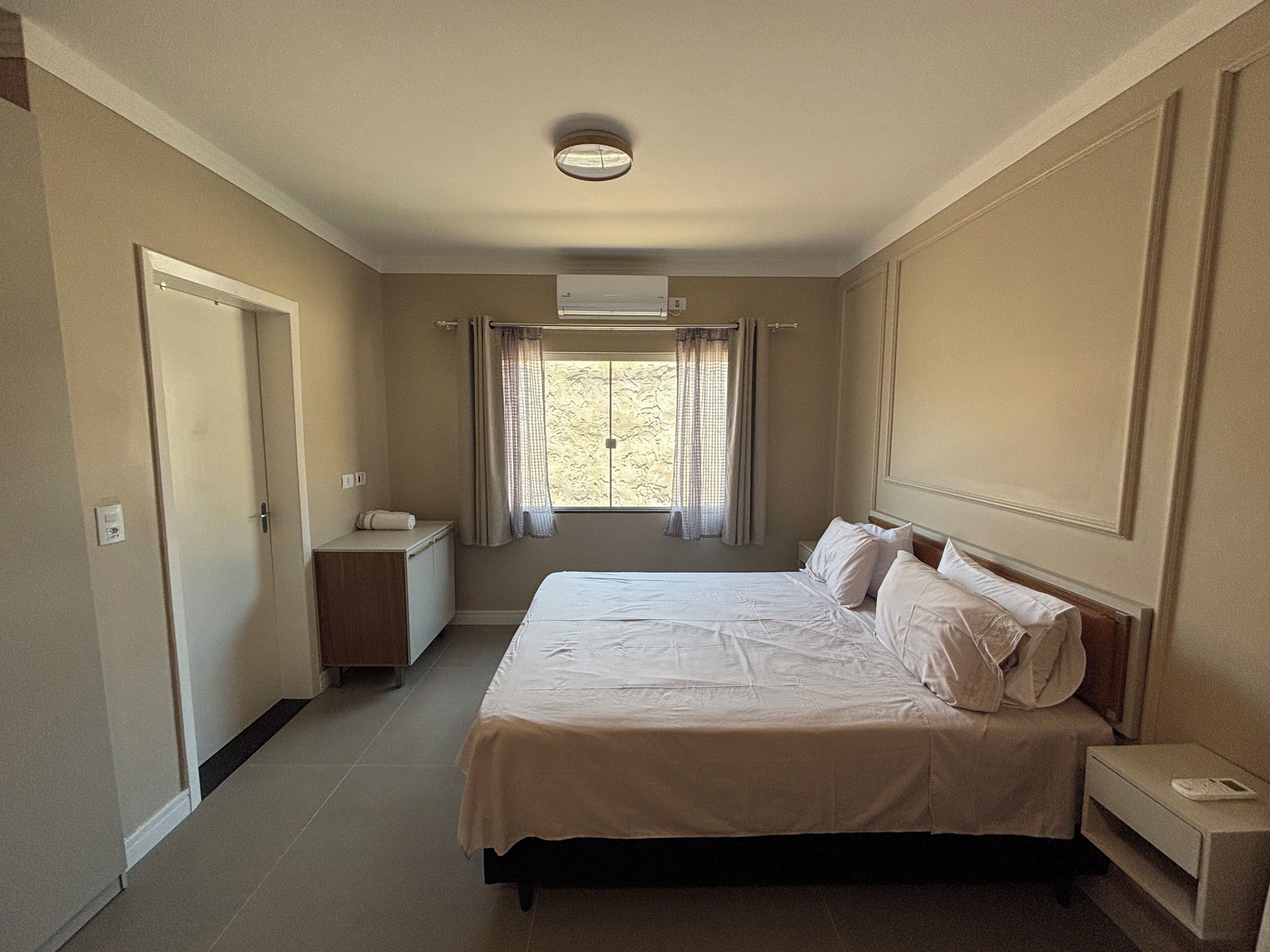 1 bedroom, iron/ironing board, internet, bed sheets