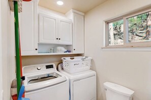 Interior - Spacious home with fast wifi, kitchen & large deck (Cripple Creek)