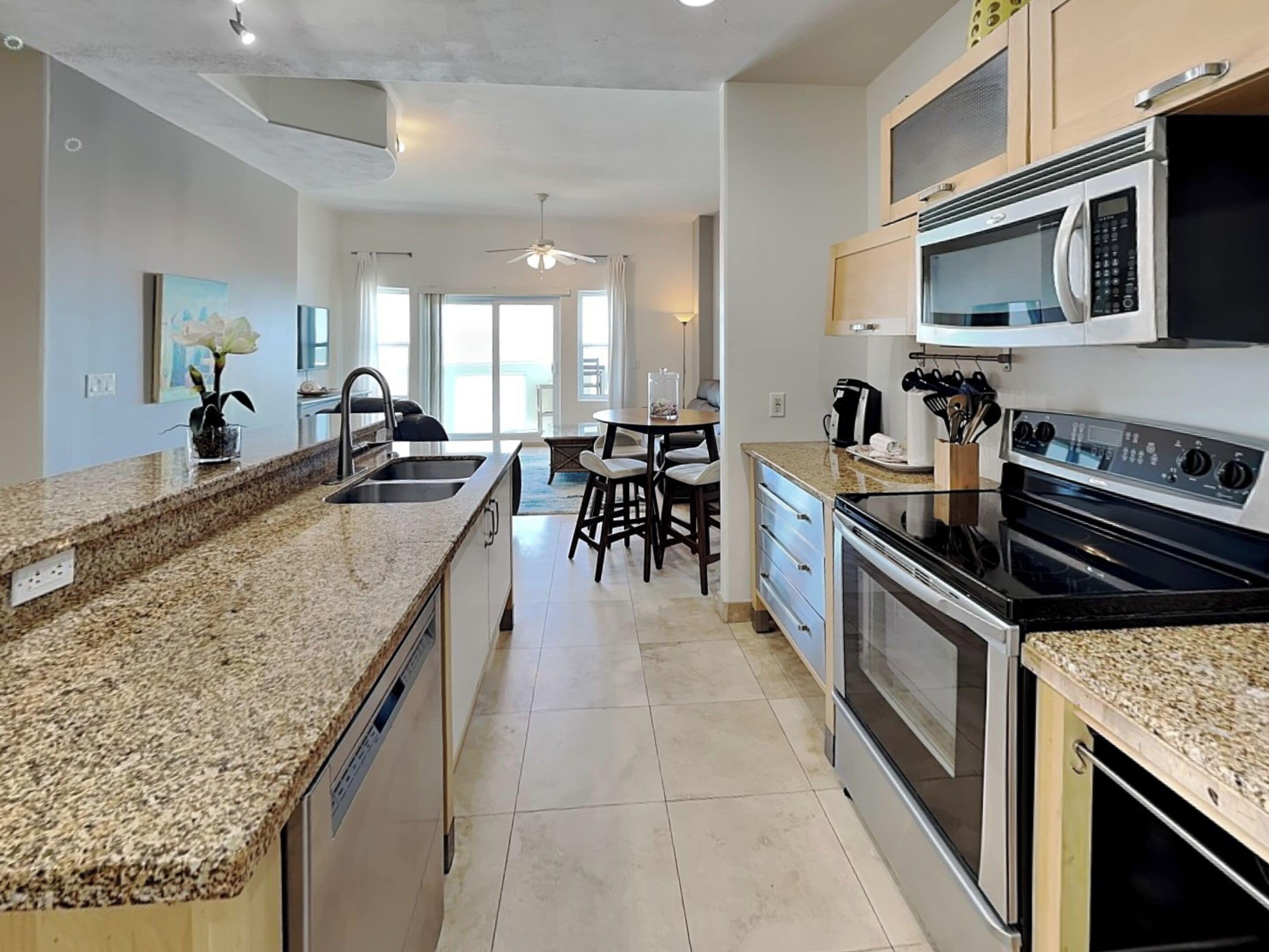 Condo (3 Bedrooms) | Property amenity