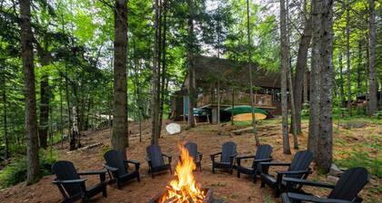 Cozy Lakefront Cottage | Firepit, Dock & Lake Access
